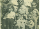 Rosa Tapia y sus hijos