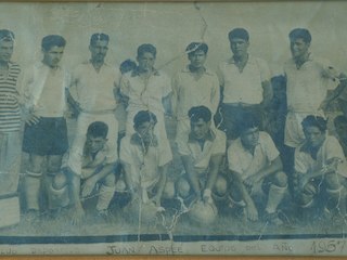 Primer equipo del Club deportivo Juan Aspeé