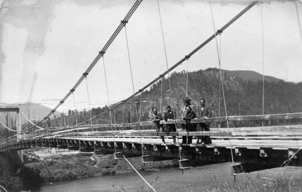 Puente sobre el río Mañihuales Puente sobre el río Mañihuales