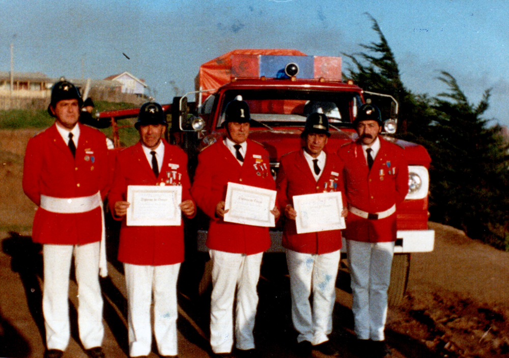 Diplomas de nombramiento a bomberos honorarios Diplomas de nombramiento a bomberos honorarios