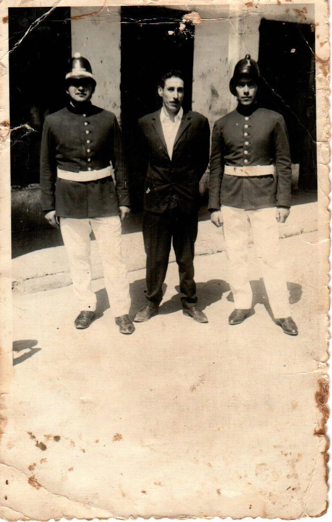 Integrantes de la Primera Compañía de Bomberos de Puchuncaví Integrantes de la Primera Compañía de Bomberos de Puchuncaví