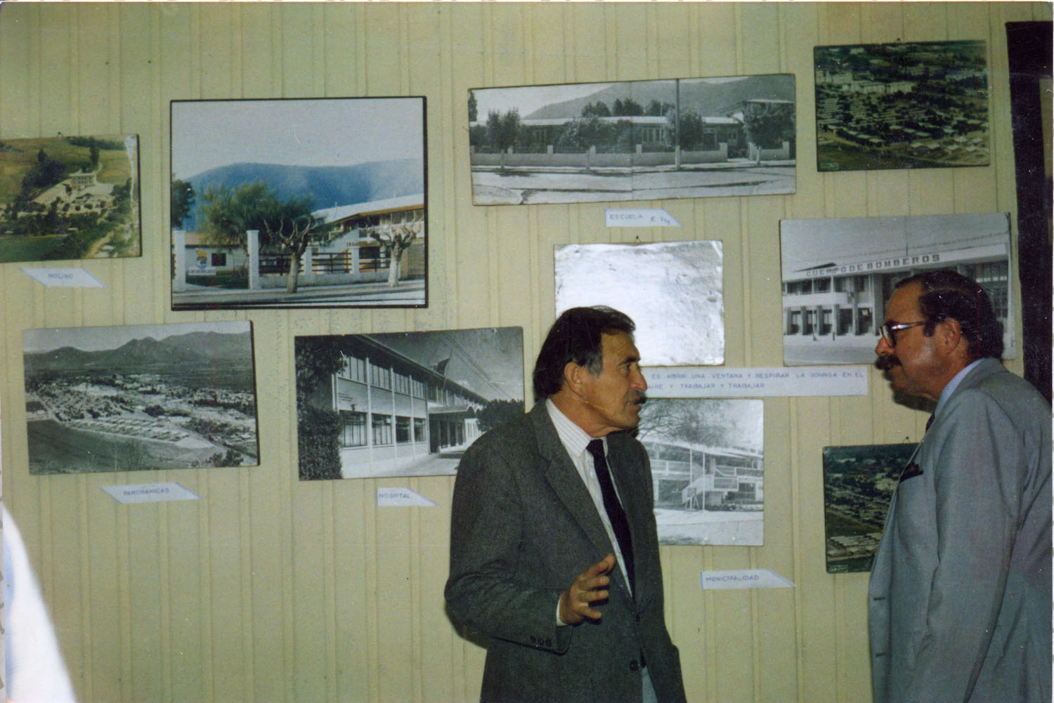 Visita de exposición fotográfica Visita de exposición fotográfica