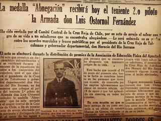 Entrega de medalla Abnegación a teniente Luis Ostornol Fernández