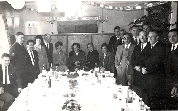 Autoridades en celebración de fiestas patrias
