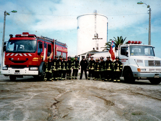 Carro nuevo de bomberos
