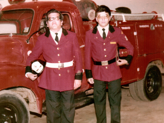 Padre e hijo bomberos