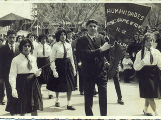 Desfile de Escuela Superior de Humanidades N° 12