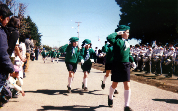 Desfile fiestas patrias del liceo Antonio Varas