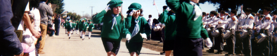 Desfile fiestas patrias del liceo Antonio Varas