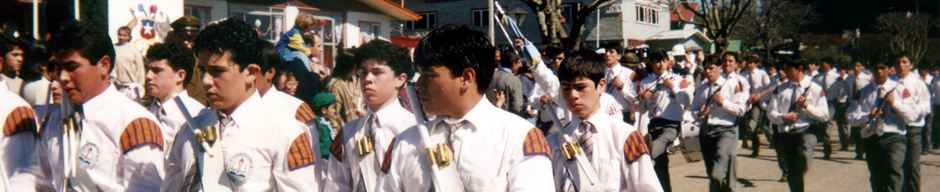 Desfile fiestas patrias del liceo Antonio Varas