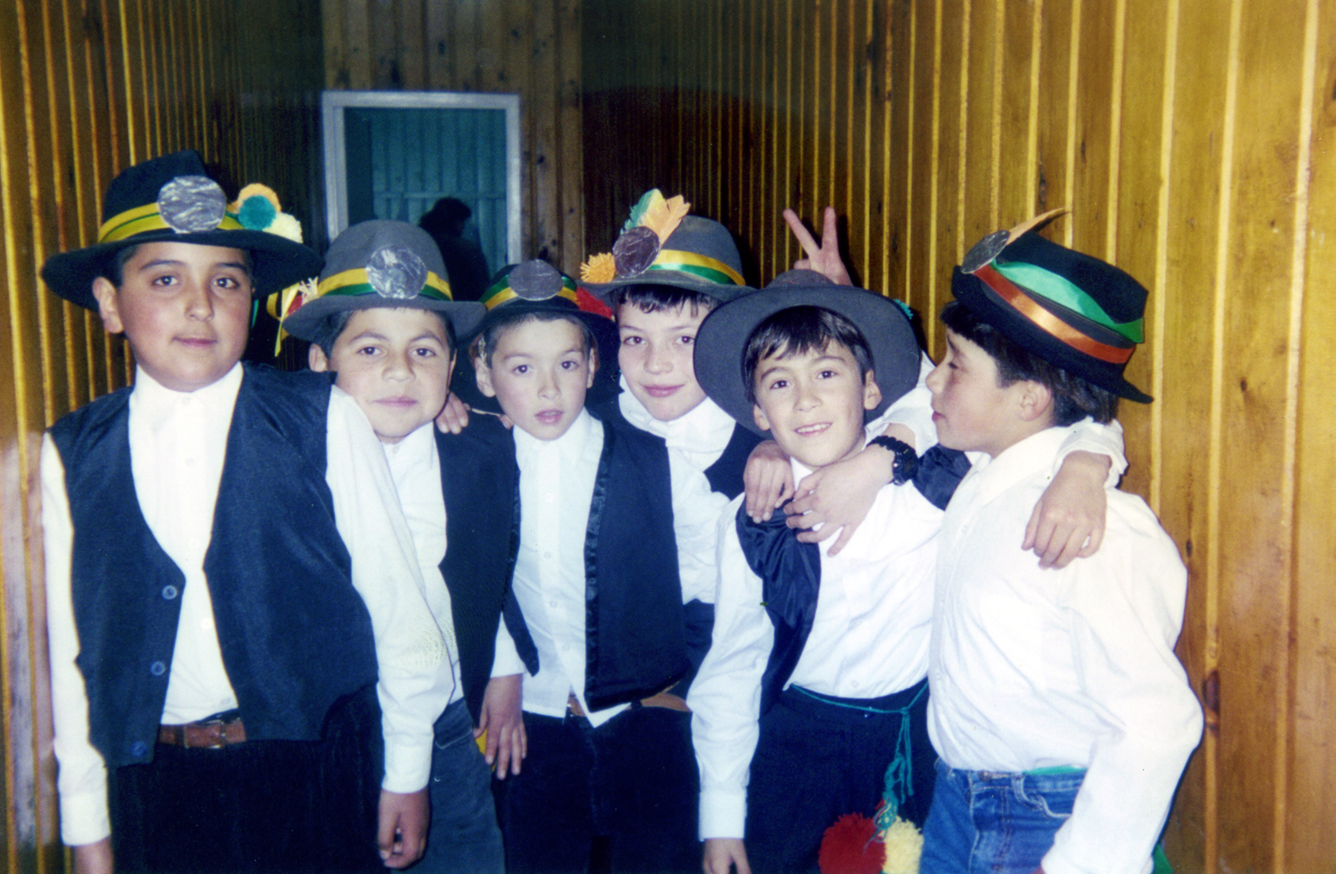 Velada fiestas patrias del liceo Antonio Varas Velada fiestas patrias del liceo Antonio Varas