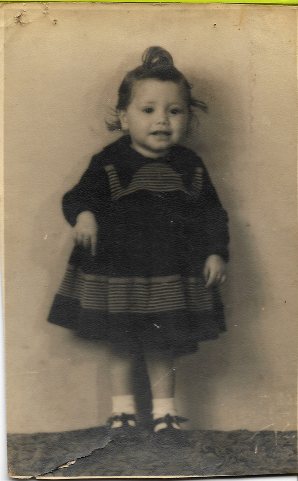 Amelia Saavedra de bebé