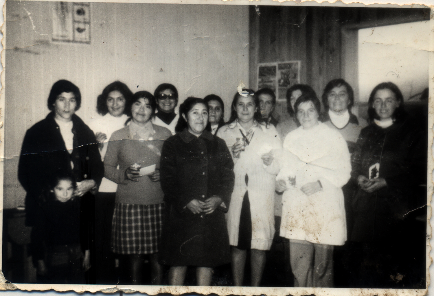 Apoderadas y profesoras en el colegio Correntoso Apoderadas y profesoras en el colegio Correntoso