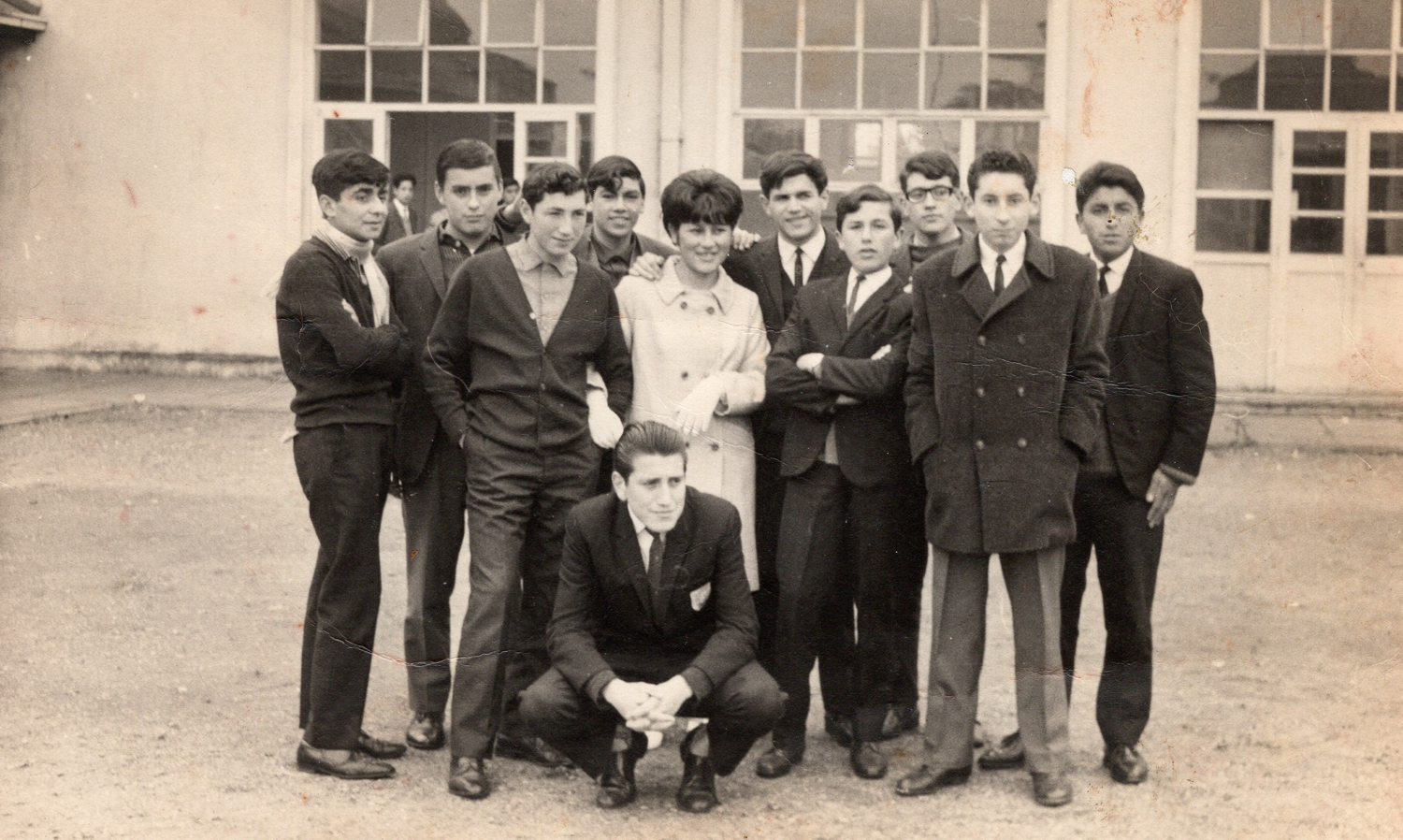 La amistad en la Escuela Normal de Valdivia La amistad en la Escuela Normal de Valdivia