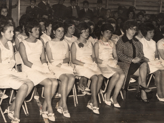 Listas para la ceremonia de titulación