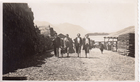 Turistas llegando al hotel