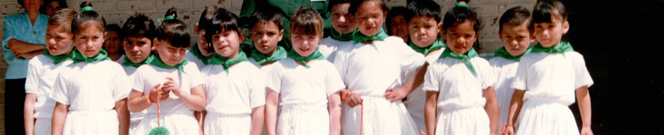 Mónica Gómez con sus alumnos