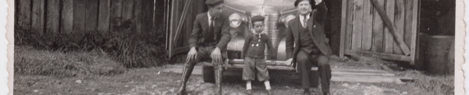 Don Tito en su auto