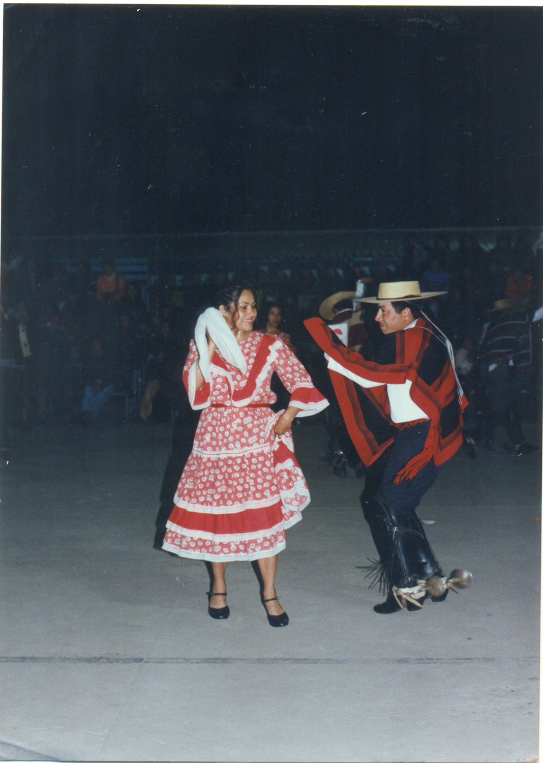 Bailando cueca Bailando cueca