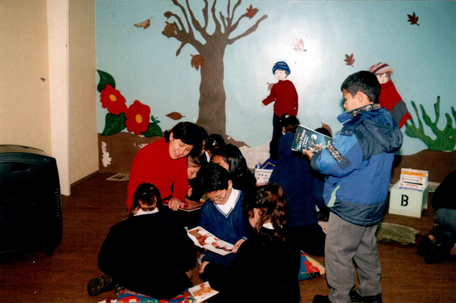 Biblioteca con niños de primer año Biblioteca con niños de primer año