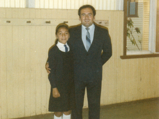 Mi hija y su profesor en su licenciatura
