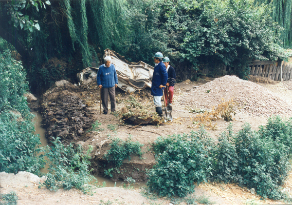 Estudiando el terreno para alcantarillado