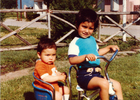 Hernán y Marcelo en su triciclo