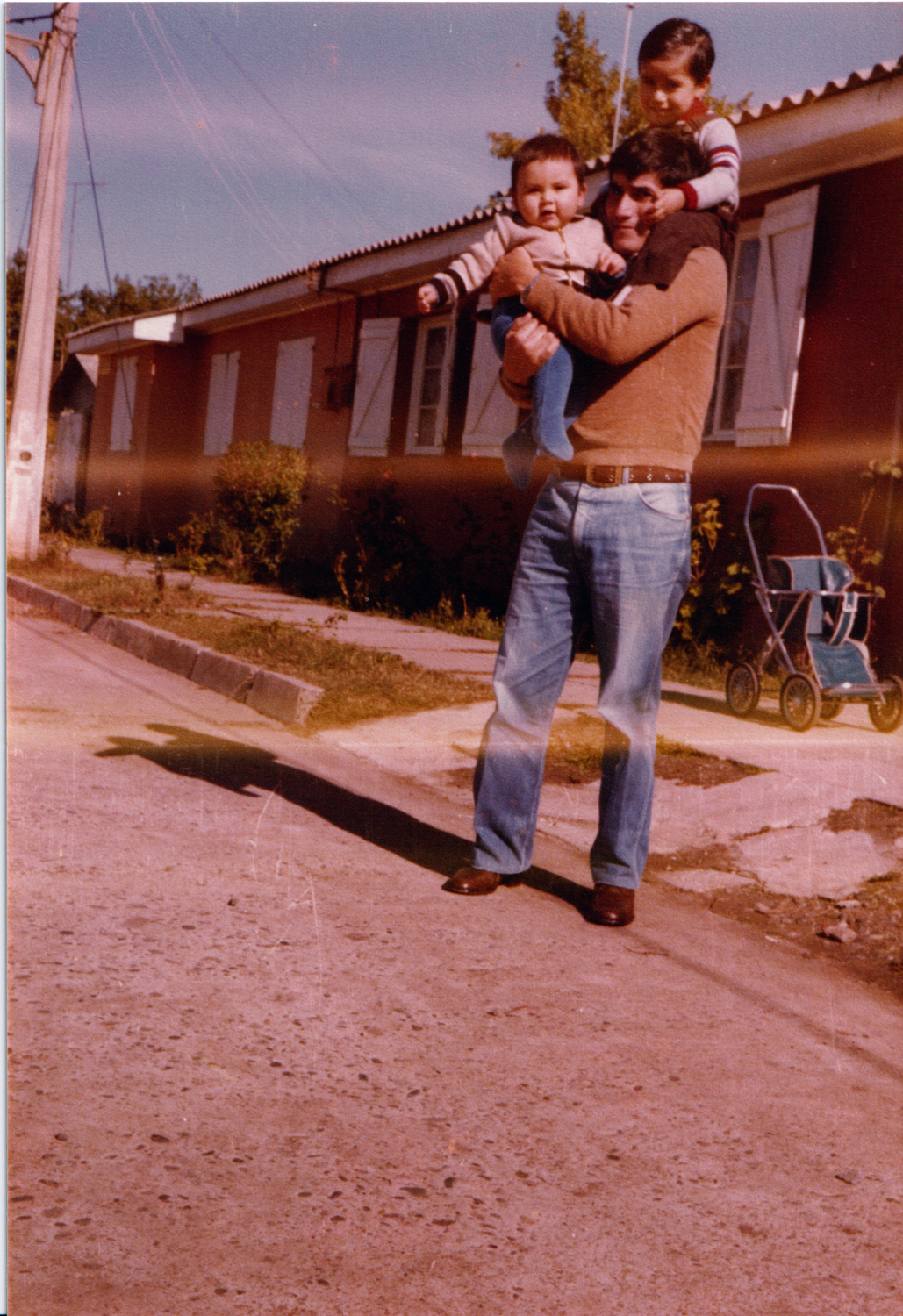 Mi esposo y nuestros hijos Mi esposo y nuestros hijos