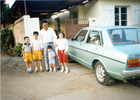 Mi padre con sus nietos