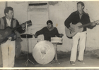 Ensayando en la casa de Pedro Suarez