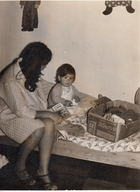Iris junto a su hija Leslie