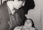 Iris junto a su hija Vania