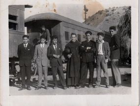 Conociendo el tren en La Calera con el padre Gustavo