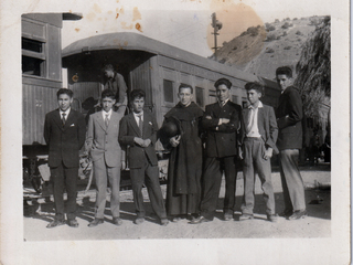 Conociendo el tren en La Calera con el padre Gustavo