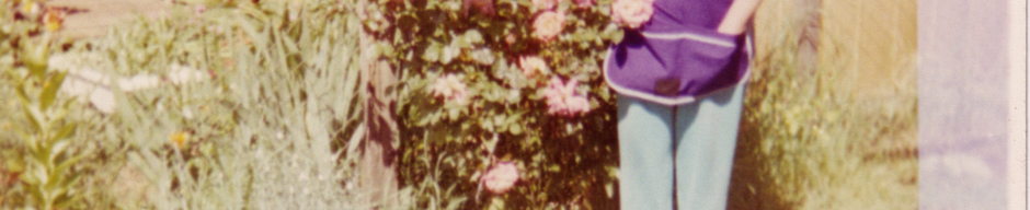 Clarita en su jardín