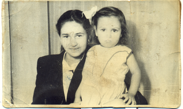 Junto a mi mamita
