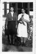 Mi mamá junto a su hermana