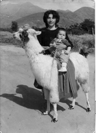Sara junto a su hijo