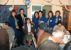 Once con personas mayores