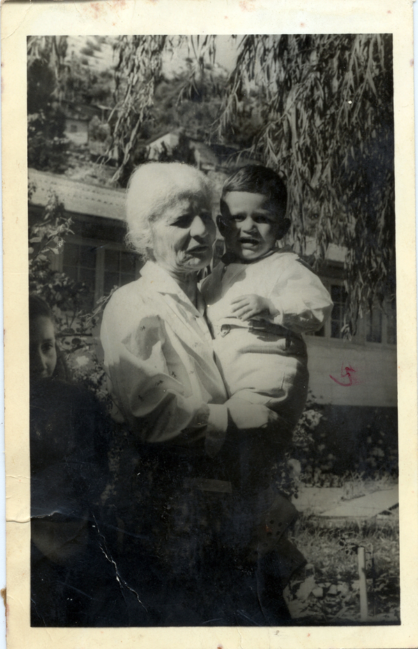 Pollo y abuela María