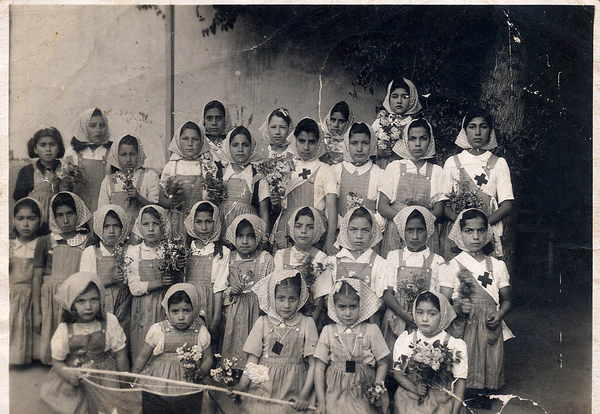 Niñas coro litúrgico Escuela Parroquial