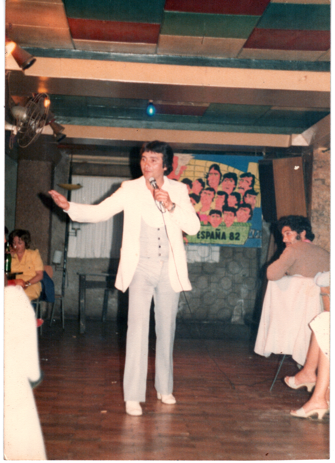 Víctor Hugo en boîte Kantuta Víctor Hugo en boîte Kantuta