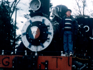 Jonathan en locomotora