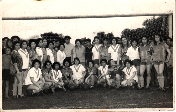 Primer equipo de fútbol femenino del liceo de niñas