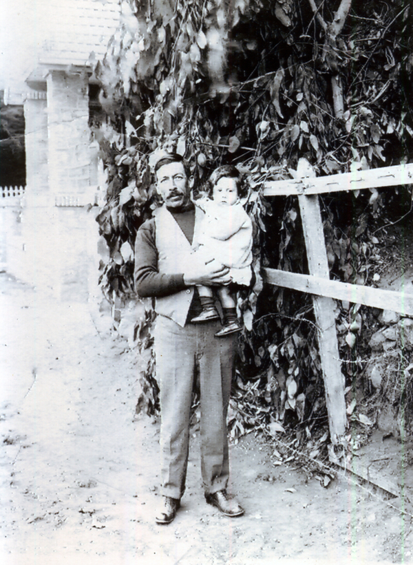 Mi abuelo con la tía Julia Quezada