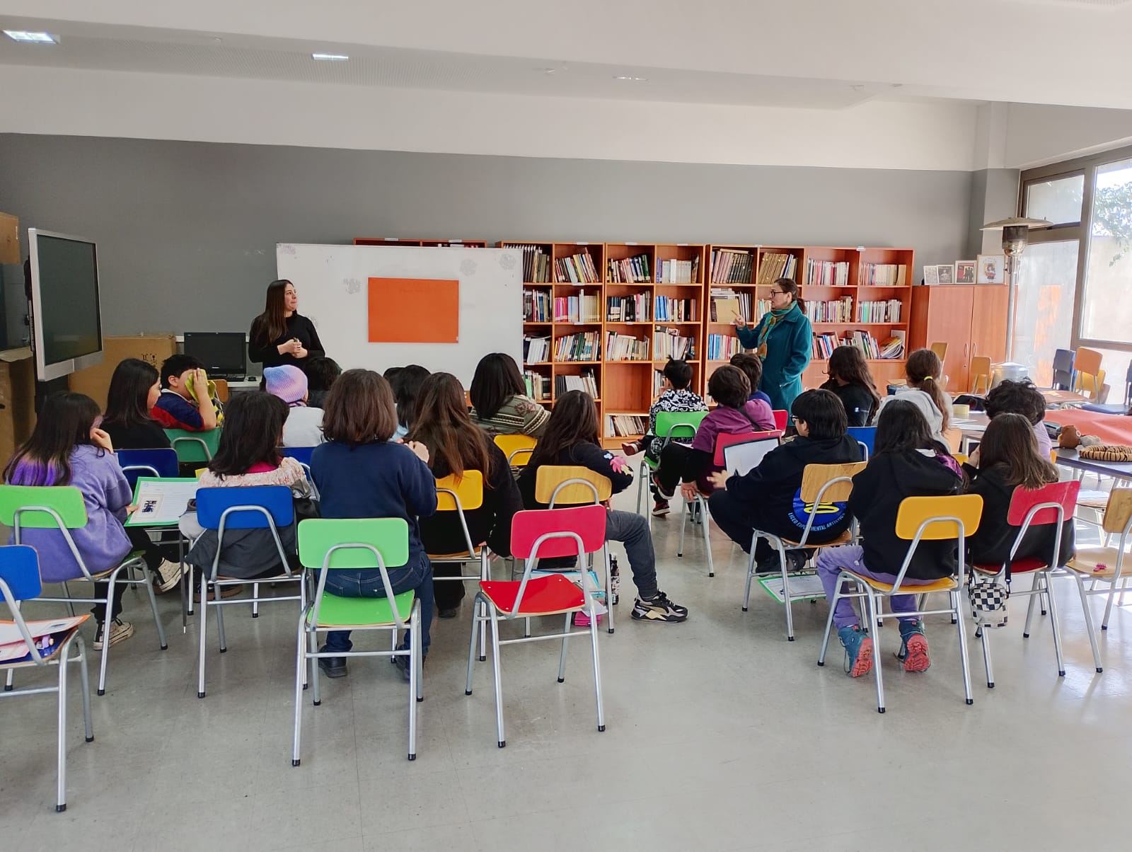 Taller “Mi historia, nuestra historia” con estudiantes del Liceo Experimental Artístico Taller “Mi historia, nuestra historia” con estudiantes del Liceo Experimental Artístico