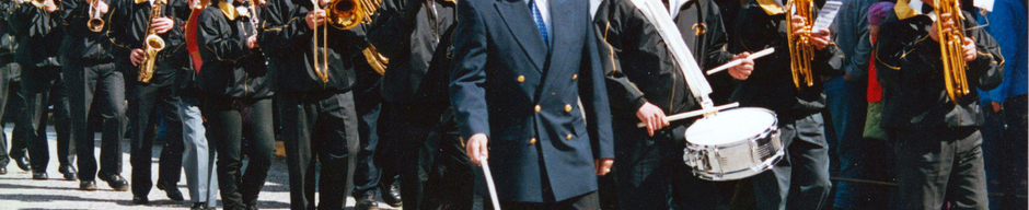 Samuel llevando la batuta