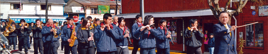 Desfilando por calle Chinchilca
