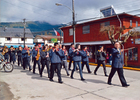 Desfilando por calle Chinchilca
