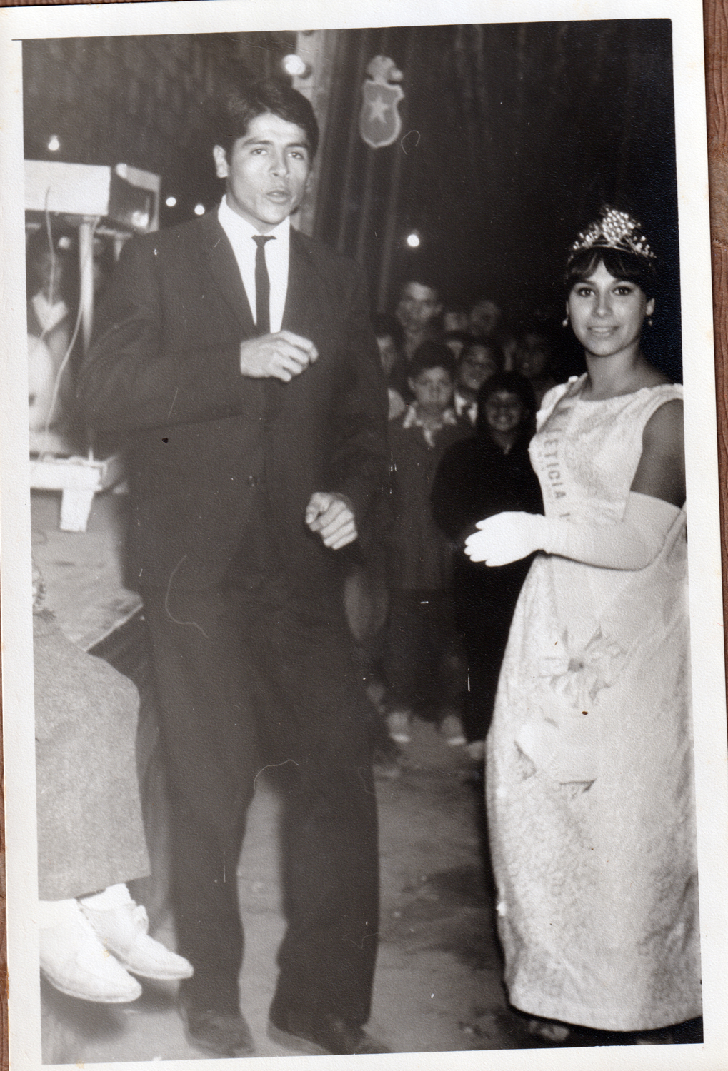 Leticia reina y acompañante Leticia reina y acompañante